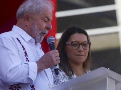 Lula viaja à Bahia para passar carnaval na praia 