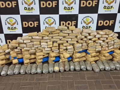 Menor é apreendido transportando quase 150 quilos de drogas