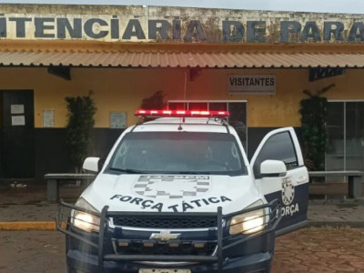 Mulher é presa tentando entrar com drogas em presídio 