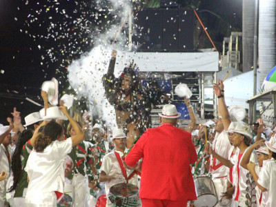 Nova Corumbá se consagra bicampeã da folia pantaneira