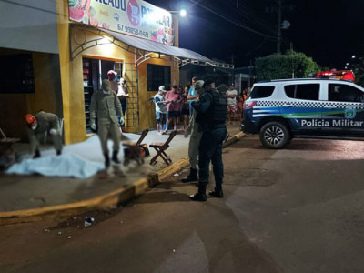 Homem é executado a tiros em frente ao próprio comércio 