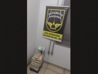 Mulher é flagrada com maconha avaliada em mais de R$ 40 mil