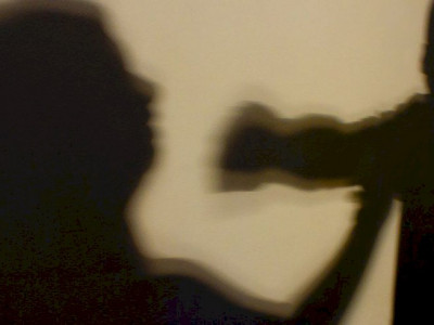 No Brasil, uma mulher é vítima de violência a cada quatro horas