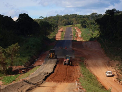 Pavimentação da "Estrada 21" agrada moradores e leva esperança