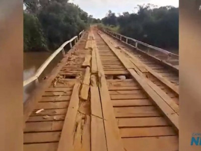 Ponte sobre o rio Anhanduí ameaça desabar a qualquer momento