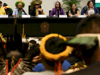 Líderes indígenas se unem contra projetos no Congresso