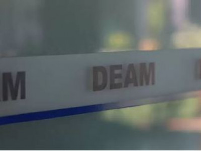 Mãe espanca próprio filho com pedaço de madeira com prego