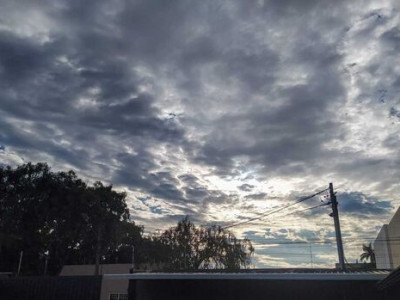 Segunda-feira será de sol e pancadas de chuva em MS
