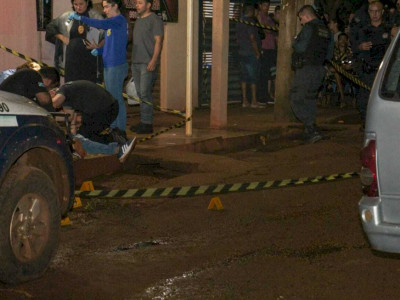 Sentado em açougue, homem é baleado e morre em MS