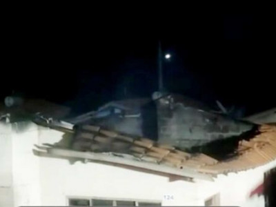 Casa pega fogo e fica totalmente destruída em Terenos