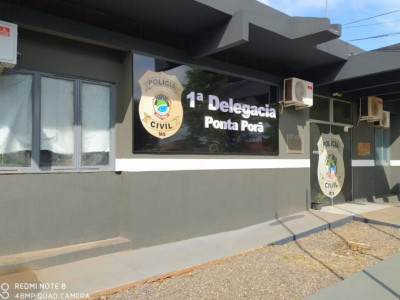 Casal que comandava "Ifood do pó" é preso e cocaína é apreendida