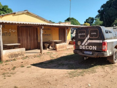 Dono de mercado é preso por vender carne de abate clandestino 