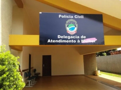 Homem é preso após ameaçar injetar veneno de cobra em mulher