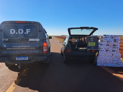 Carro com R$ 30 mil em cigarros contrabandeados é apreendido 