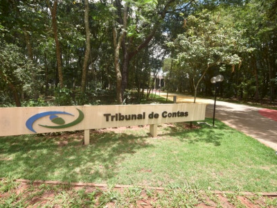 Conselheiros do TCE-MS vão ficar afastados por mais 1 ano