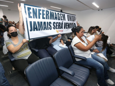 Enfermeiros protestam pelo piso salarial em Campo Grande 