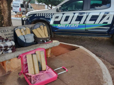 Mulher é presa em rodoviária com malas recheadas de maconha