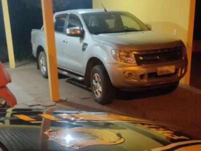 Traficante é preso com droga em caminhonete roubada no RJ 