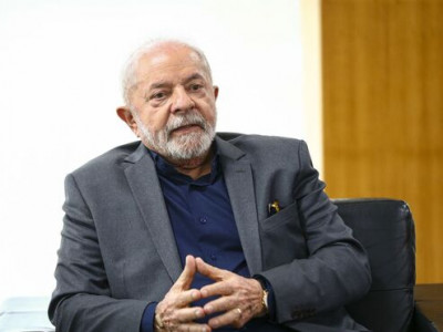 Presidente Lula garante piso retroativo para enfermagem 