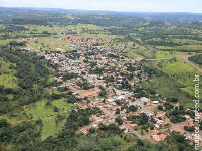Bebê de 3 meses morre após colisão entre carro e carreta