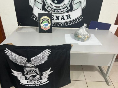 Bolivianos são presos transportando cocaína dentro do estômago 