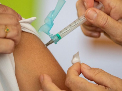 Brasil atinge em 2021 menor cobertura vacinal em 20 anos 