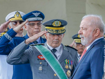 Governo Lula recua e PEC que impede candidaturas de militares da ativa não deve valer para 2024 