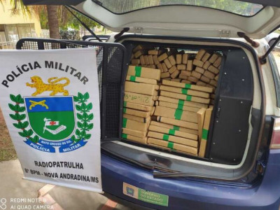 Homem é preso transportando 300 quilos de maconha em veículo