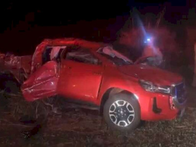Motorista de caminhonete é socorrido em estado grave após colisão com caminhão em Nova Alvorada do Sul 