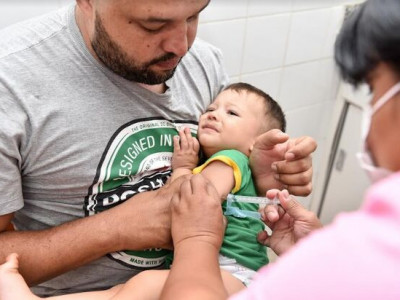Surto de coqueluche na fronteira e 3 casos em MS gera alerta para vacinar crianças 