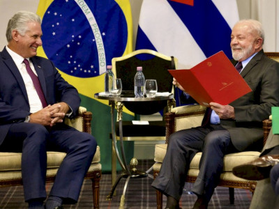 Brasil e Cuba assinam acordo de troca de informações uma semana antes de viagem de Lula ao país