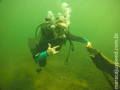 Cidade submersa é aventura de mergulhadores na divisa com SP 