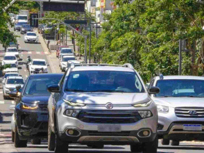 Licenciamento de veículos com placa final 9 vence em setembro
