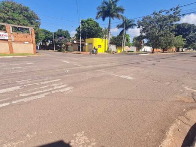 Mulher passa mal, estaciona e bandidos levam carro no Tijuca