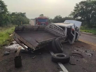 Motorista morre em capotamento de caminhão na MS-240