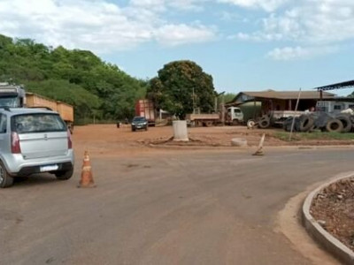 Acidente entre carro e ônibus deixa pessoas feridas em Bonito