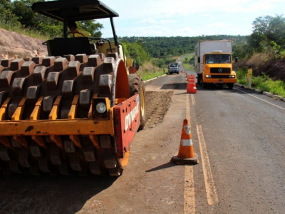 Governador assina licitação para restauração da rodovia MS-436