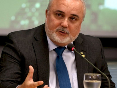 “Presidente Lula jamais pediu para segurar preço