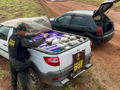 Veículo roubado é apreendido com mais de 800 kg de droga e "batedor" acaba preso