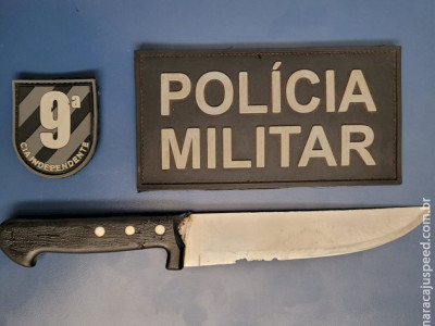Após ameaça, jovem é preso e faca é apreendida pela PM