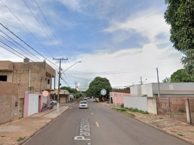 Homem é esfaqueado e morto em casa no Santo Eugênio