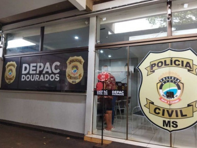 Jovem tenta agredir esposa e é detido por populares e preso