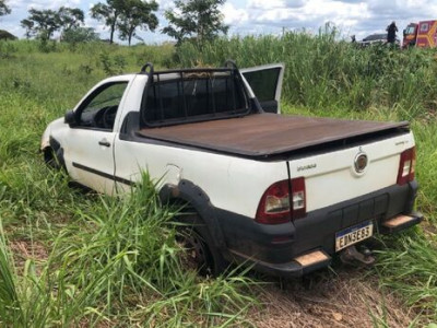 Motorista capota carro e morre na BR-267