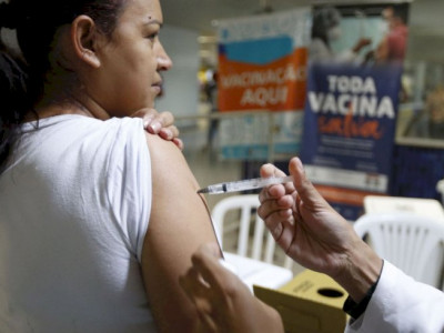 País ainda enfrenta desconfiança em relação à vacinação