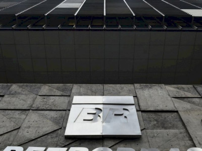 Petrobras assina venda de participação em dois campos em Santos 