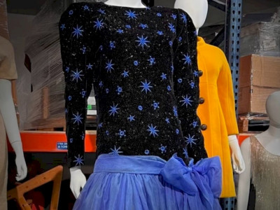 Vestido da princesa Diana é vendido por mais de R$ 5 milhões