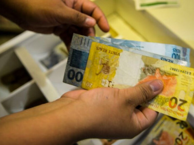 Governo arrecada R$ 2,31 trilhões em receitas federais em 2023