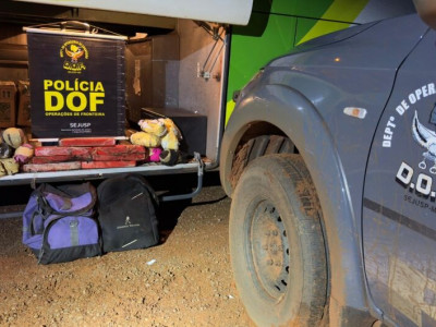 Jovem é presa com maconha e haxixe marroquino em ônibus