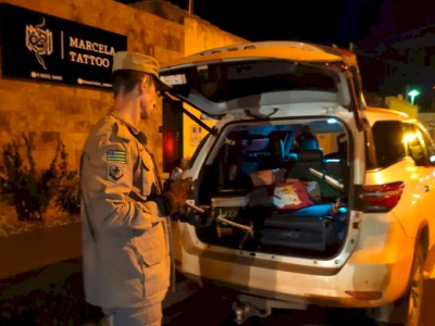 Rumo a Dourados, família descobre serpente no porta-malas