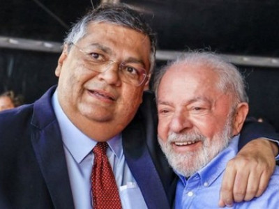 Comunista, Flavio Dino toma posse no Supremo Tribunal Federal